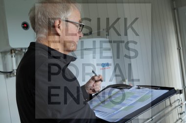 Elsikkerhetsingeniør på tilsyn 