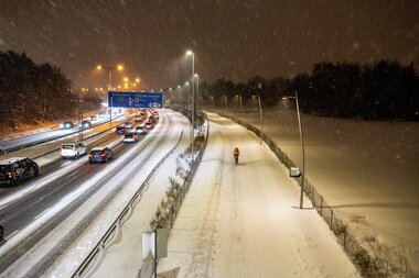 Snøvær på motorvegen og Sykkelstamvegen