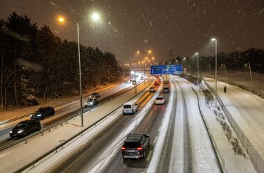 Snøvær på motorvegen
