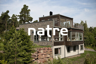 Holt mur modernistisk