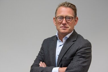 Erling S. Kristiansen, liggende format