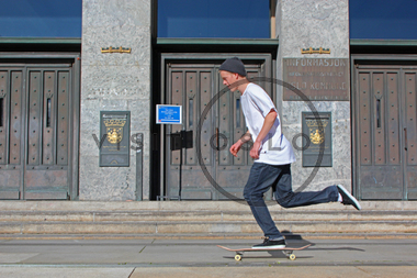 Skater utenfor Rådhuset