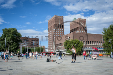 Gateartist på Rådhusplassen