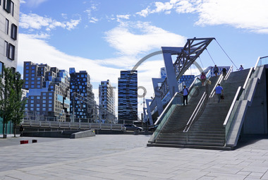 Akrobaten gangbro og Barcode