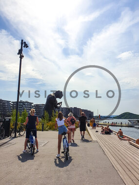 Moren på Inger Munchs brygge