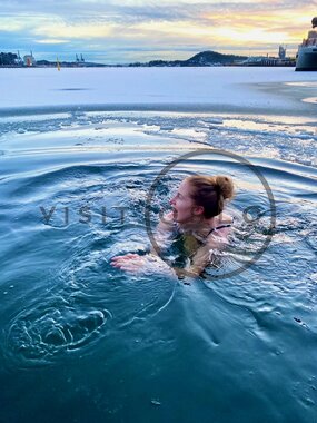 Isbading i Oslofjorden