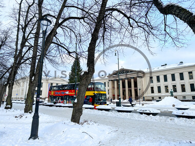 Universitetsplassen i vinterdrakt