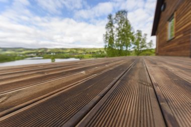 Terrassebord DUO 28x120, brun