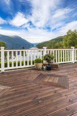 Terrassebord DUO 28x120, brun