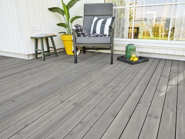 Concise lektegulv av lekt, grå