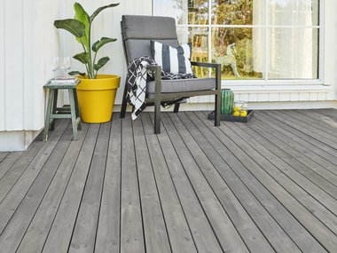 Concise lektegulv av lekt, grå