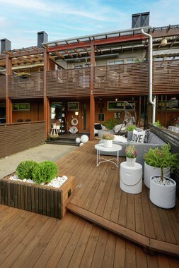 Trondheim - Flatåsen, Gunn Berit Fineidet, uteområde med MøreRoyal