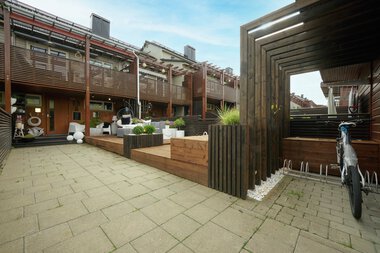 Trondheim - Flatåsen, Gunn Berit Fineidet, uteområde med MøreRoyal