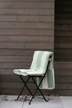 Lillestrøm - Anette Wie, stol med pledd