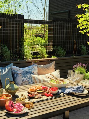 Oslo - Ekeberg – Lasse Vermeli – Uterom i MøreRoyal