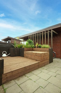 Trondheim - Flatåsen, Gunn Berit Fineidet, uteområde med MøreRoyal