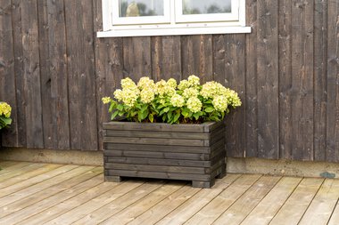 Miljøfoto: RE:FORM - halvstor blomsterkasse