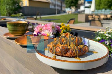 Det Gule Huset, Sogndal, Sognefjord