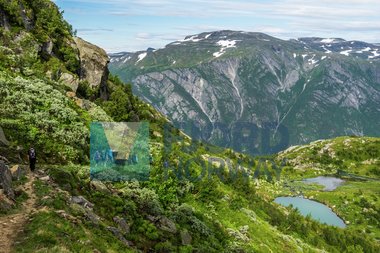 Keisarstien - på veg til Fonnabu