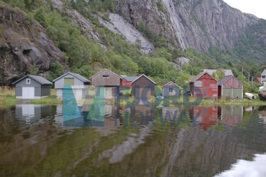 Åkrafjorden, Etne