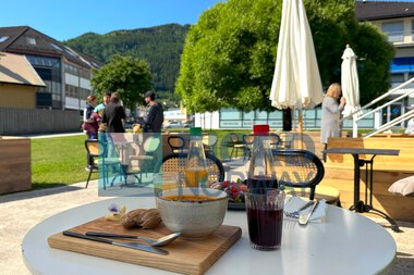 Det Gule Huset, Sogndal, Sognefjord