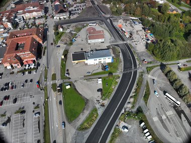 Oversiktsbilde over nye riksveg 4 gjennom Gran sentrum