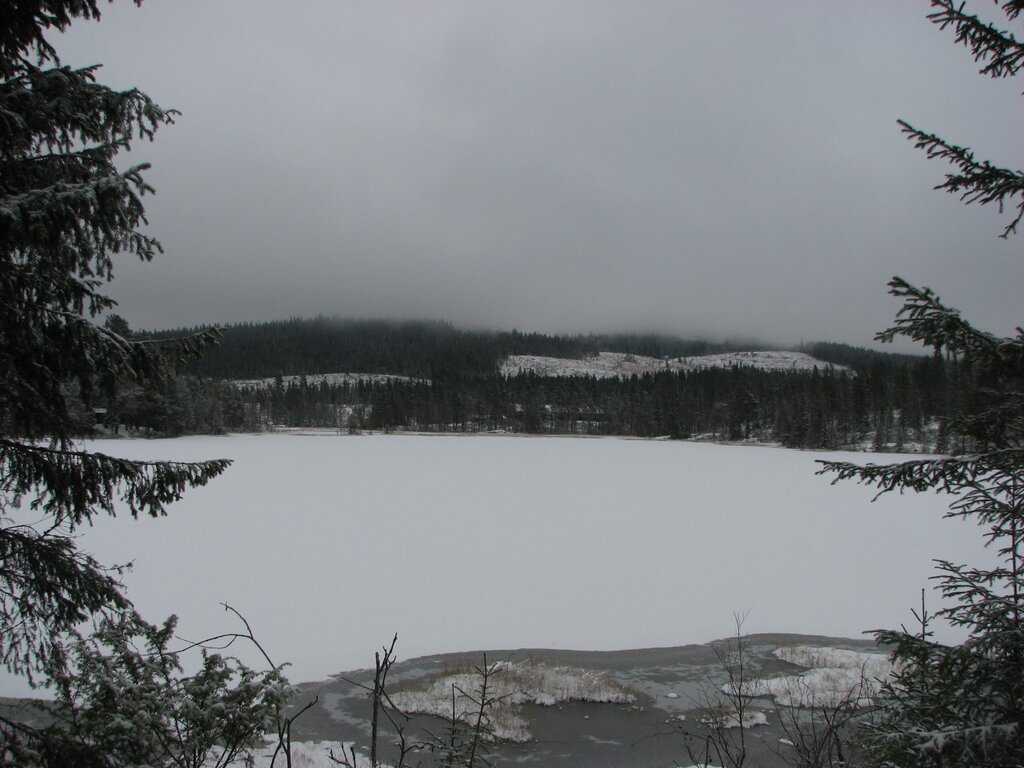 Vinteren er kommet til Åstjern