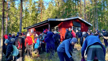 Folksomt ved DNTs første hytte i Lillestrøm