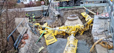 Arbeid med separering av overvann og spillvann på kommunalt ledningsnett i Buggebakken 