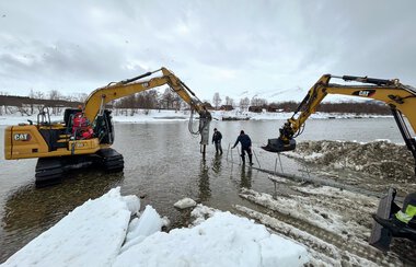 Montering av pukkellaksfelle