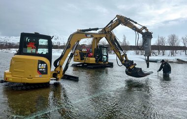 Montering av pukkellaksfelle