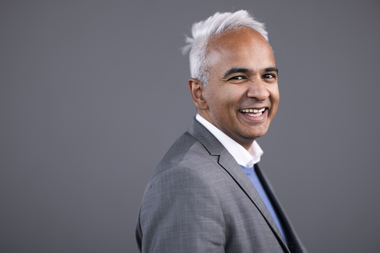 Shiraz Abid, divisjonsdirektør privat