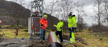 Comrod komposittmaster på Strand