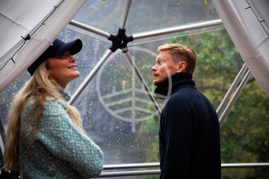 Glamping i Åkrafjorden om høsten