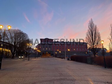 Haugesund rådhus tidlig morgen
