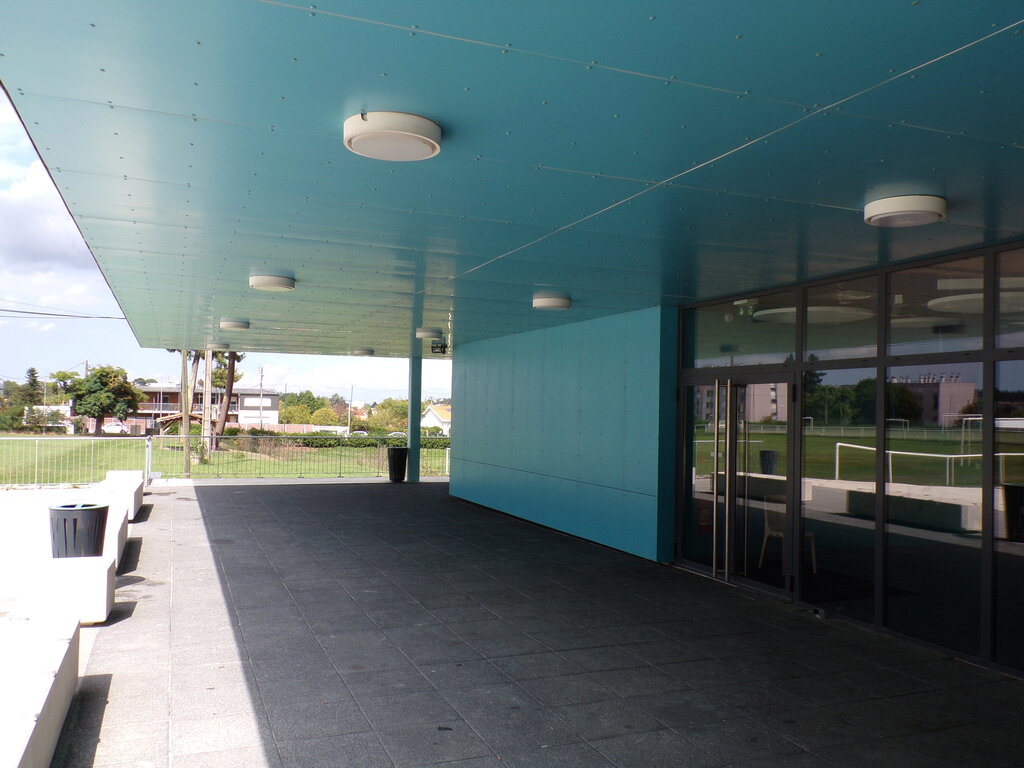 Complexe sportif Belgrave” in Pessac