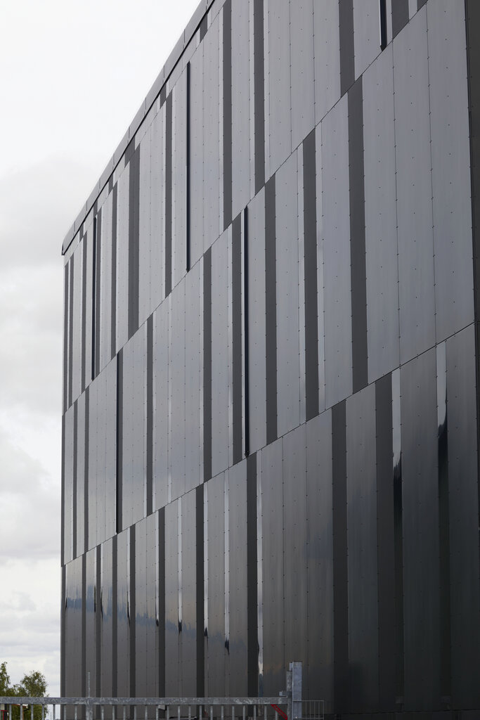 The savings bank Black Box