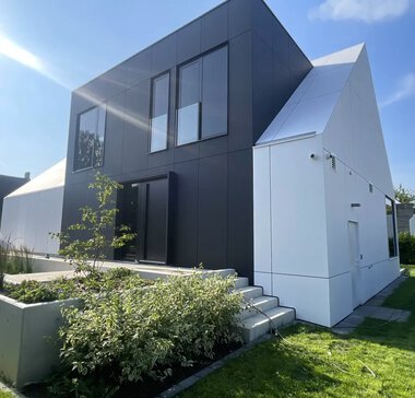 Papli. Private House