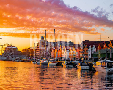 Bryggen i solnedgang