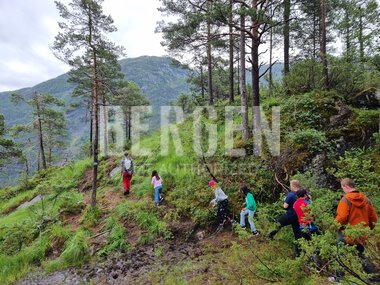 Fjelltur til "Slottet" i Modalen kommune utenfor Bergen