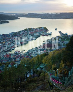 Utsikt fra toppen av Fløyen i Bergen
