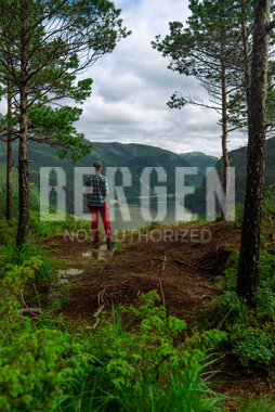 Fjelltur til "Slottet" i Modalen kommune utenfor Bergen