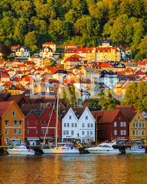 Bryggen i solnedgang