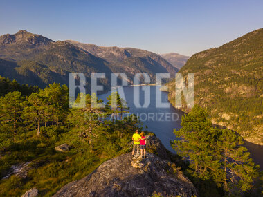 Fjelltur til "Slottet" i Modalen kommune utenfor Bergen
