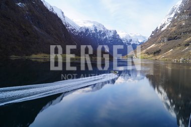 Rib båt på Nærøyfjorden                              