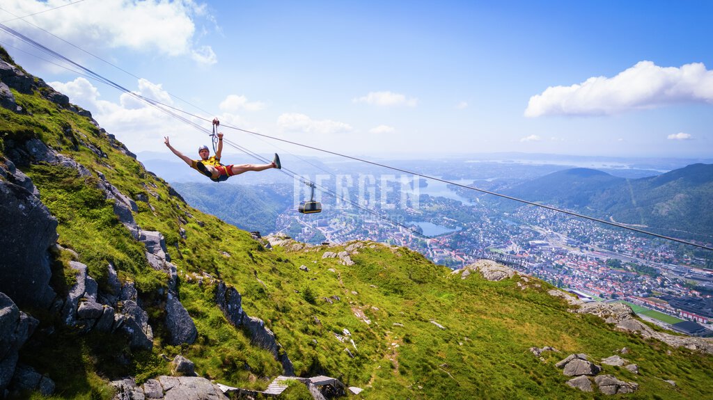 Zipline på toppen av Ulriken