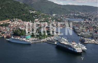 Flyfoto av Bergen