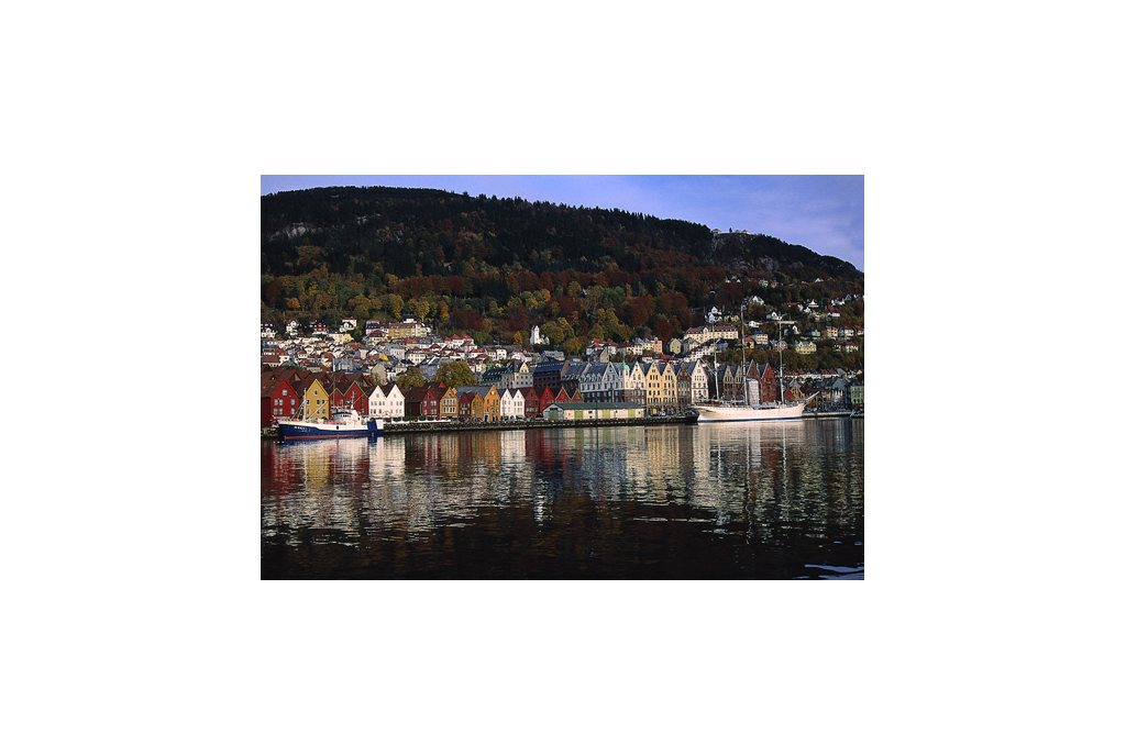 Fjellsiden i høststemning