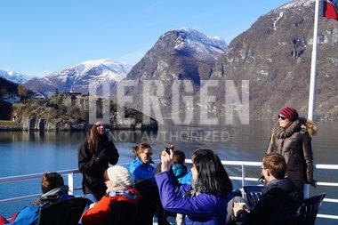 Fjordtur fra Flåm til Gudvangen om vinteren