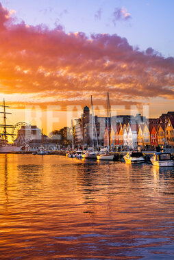 Bryggen i solnedgang